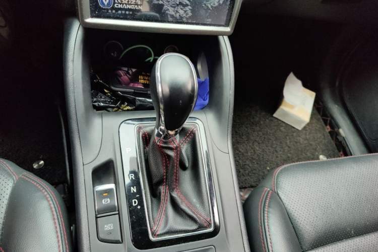 Used CHANGAN CS75 2016 1.8T Automatic Elite Model China IV Standard Gear Lever