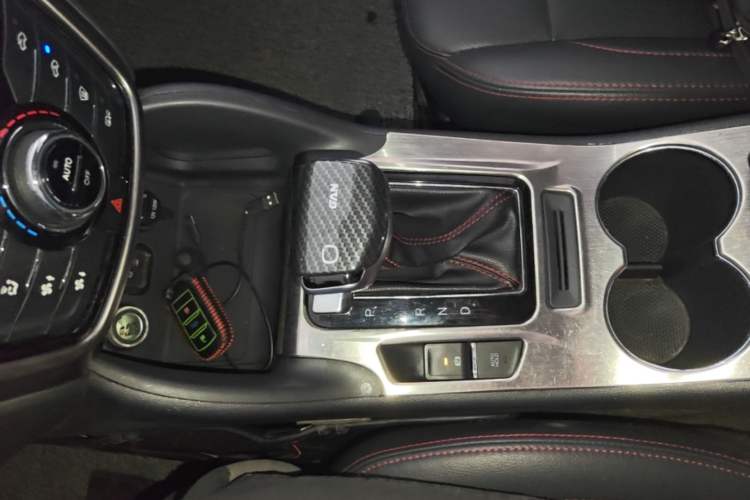 Used CHANGAN CS75 2016 1.8T Automatic Elite Model China V Standard Gear Lever