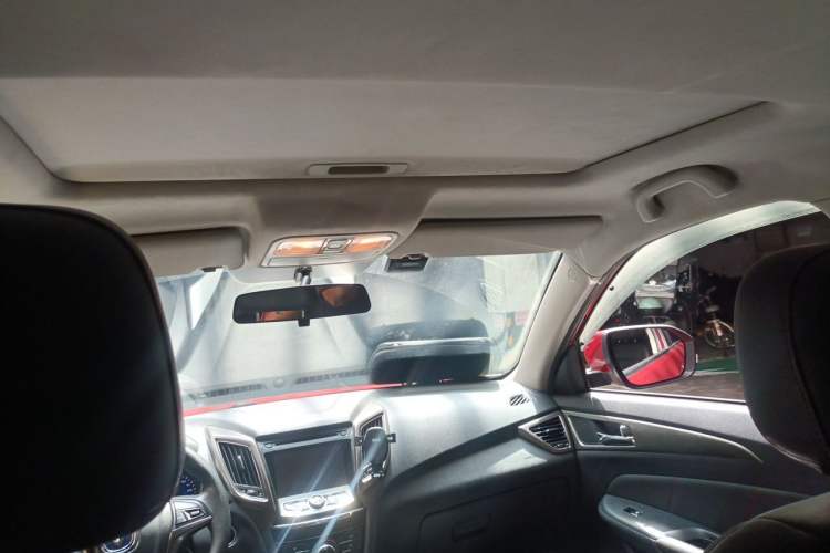 Used CHANGAN CS75 2016 1.8T Automatic Prestige Model China IV Standard Headliner