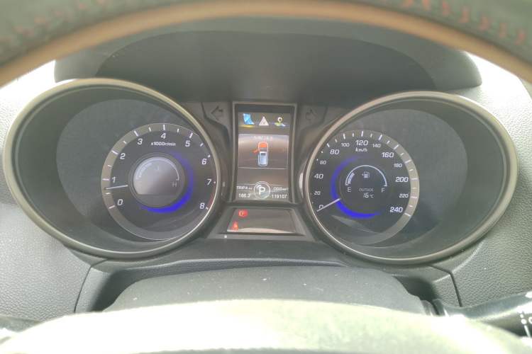 Used CHANGAN CS75 2016 1.8T Automatic Elite Model China IV Standard Instrument Cluster