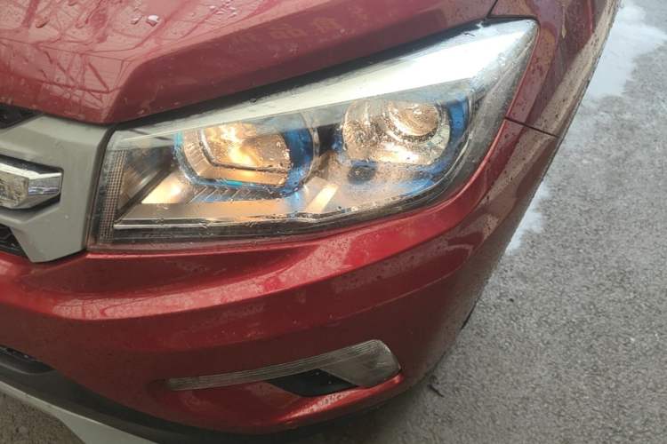 Used CHANGAN CS75 2016 1.8T Automatic Elite Model China V Standard Left Front Headlight
