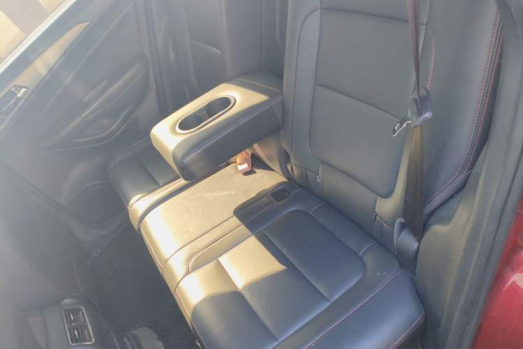 Used CHANGAN CS75 2016 2.0L Manual Luxury Version China V Standard Left Rear Seat
