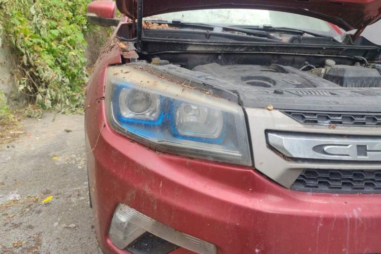 Used CHANGAN CS75 2016 2.0L Manual Luxury Version China IV Standard Right Front Headlight