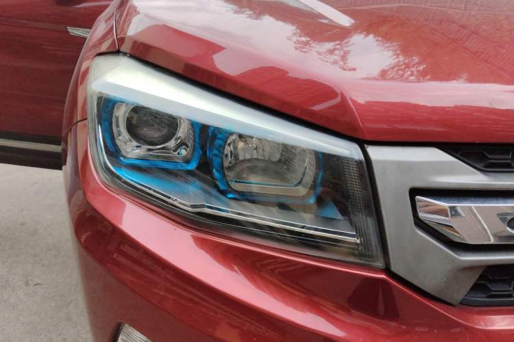 Used CHANGAN CS75 2016 1.8T Automatic Elite Model China V Standard Right Front Headlight
