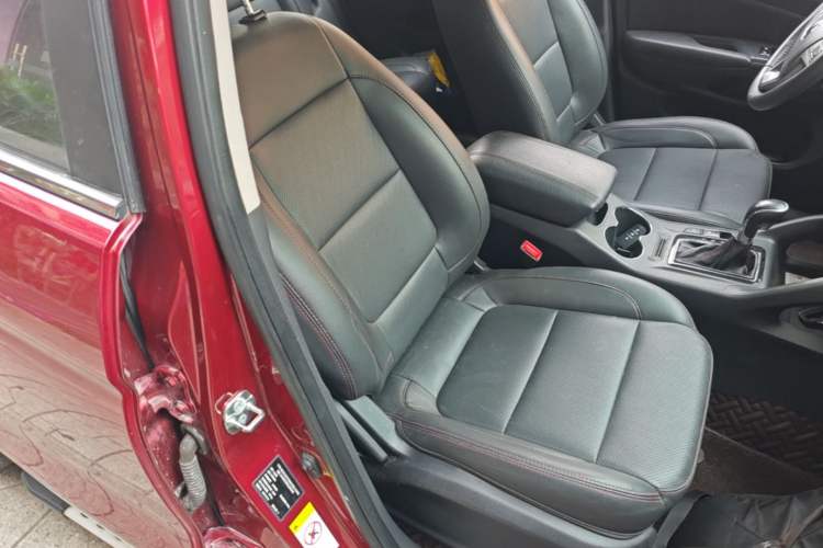 Used CHANGAN CS75 2016 1.8T Automatic Elite Model China V Standard Right Front Seat