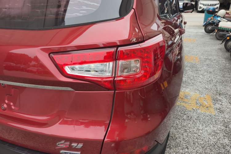 Used CHANGAN CS75 2016 1.8T Automatic Prestige Model China V Standard Right Rear Taillight