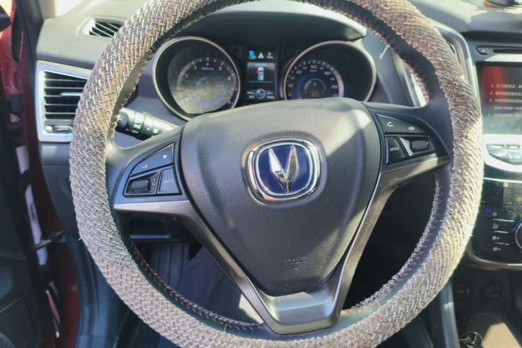 Used CHANGAN CS75 2016 2.0L Manual Luxury Version China V Standard Steering Wheel