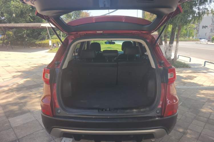 Used CHANGAN CS75 2016 2.0L Manual Value-Added Version China V Standard Trunk