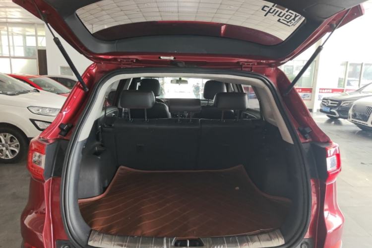 Used CHANGAN CS75 2016 1.8T Automatic Elite Model China V Standard Trunk