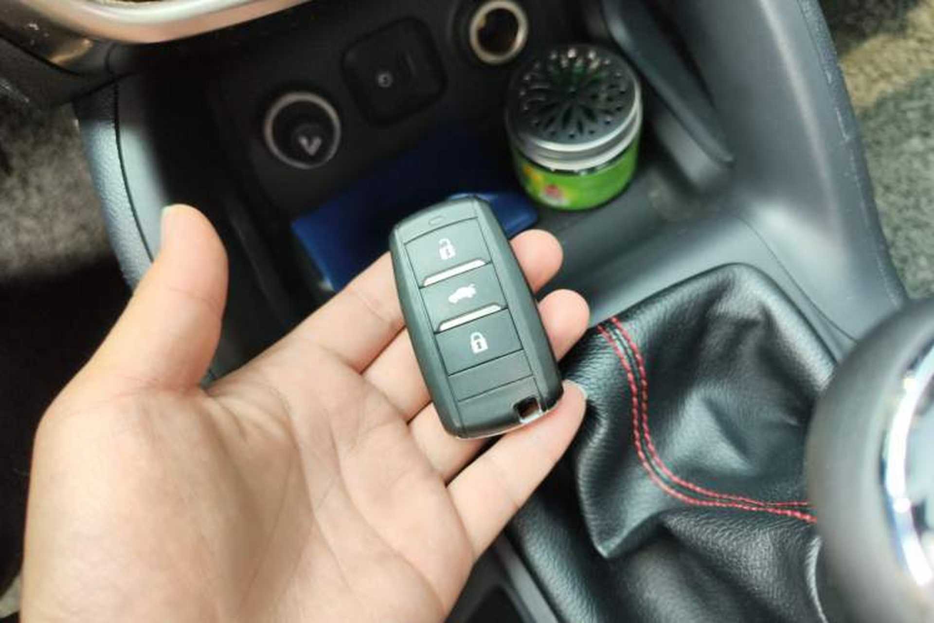 Used CHANGAN CS75 2016 2.0L Manual Luxury Version China V Standard Vehicle Key