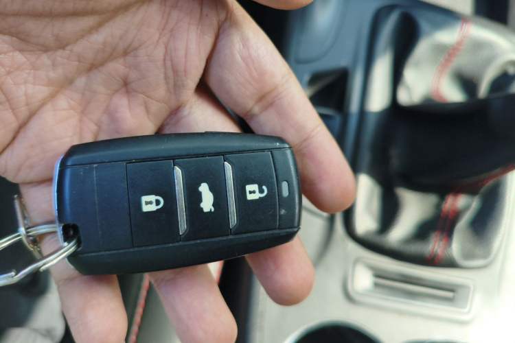 Used CHANGAN CS75 2016 2.0L Manual Luxury Version China V Standard Vehicle Key