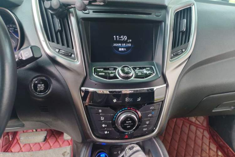 Used CHANGAN CS75 2016 1.8T Automatic Elite Model China V Standard Audio And AC Panel