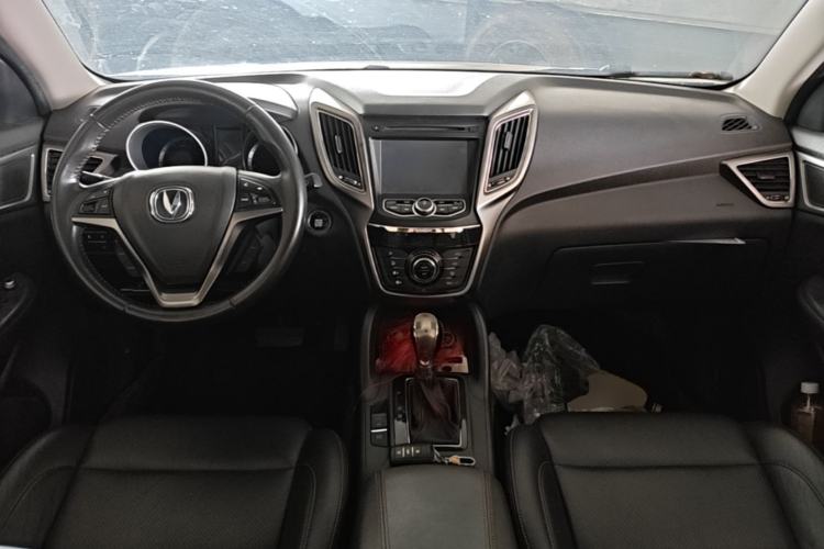 Used CHANGAN CS75 2016 1.8T Automatic Elite Model China V Standard Center Console