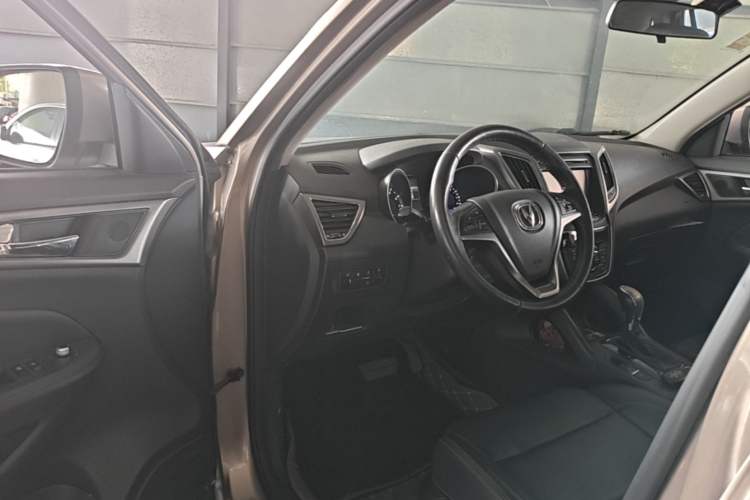 Used CHANGAN CS75 2016 1.8T Automatic Elite Model China V Standard Driver Seat
