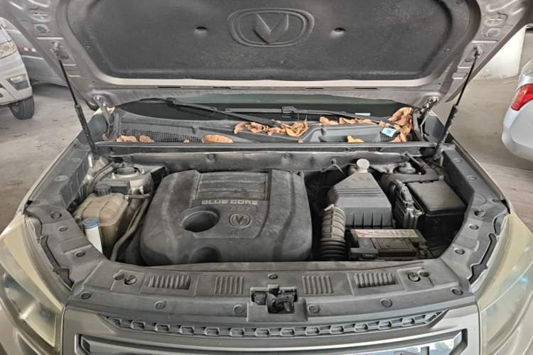 Used CHANGAN CS75 2016 1.8T Automatic Elite Model China V Standard Engine Bay