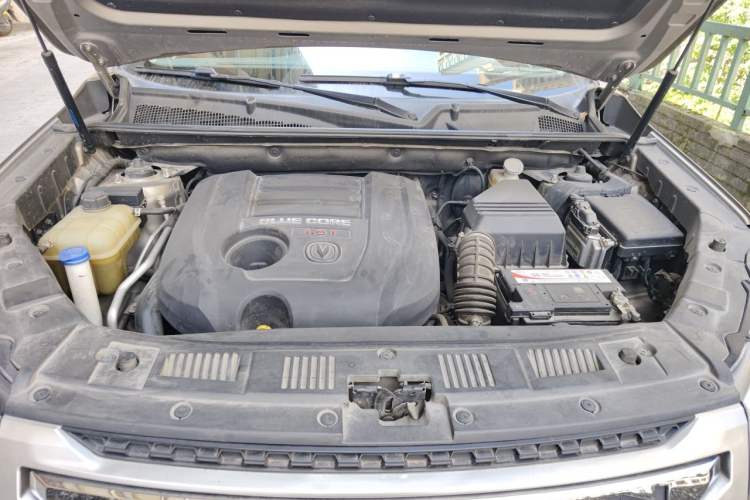 Used CHANGAN CS75 2016 1.8T Automatic Elite Model China V Standard Engine Bay