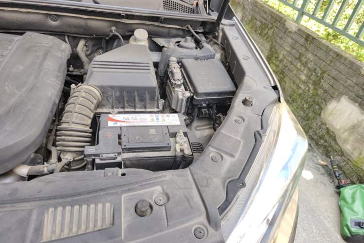 Used CHANGAN CS75 2016 1.8T Automatic Elite Model China V Standard Engine Bay Left