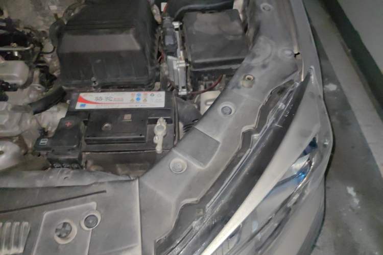 Used CHANGAN CS75 2016 2.0L Manual Luxury Version China V Standard Engine Bay Left