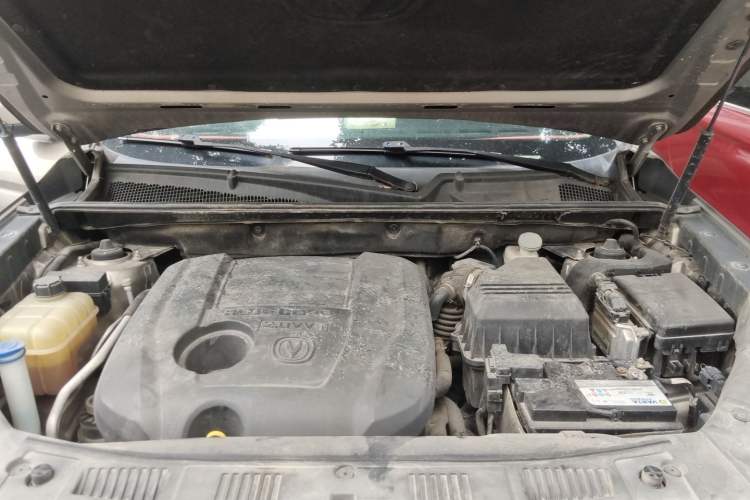 Used CHANGAN CS75 2016 2.0L Manual Leading Version China V Standard Engine Bay