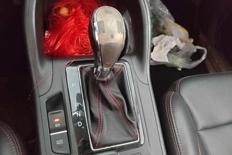 Used CHANGAN CS75 2016 1.8T Automatic Elite Model China V Standard Gear Lever