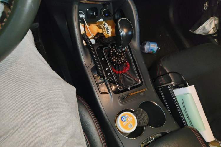 Used CHANGAN CS75 2016 1.8T Automatic Elite Model China V Standard Gear Lever