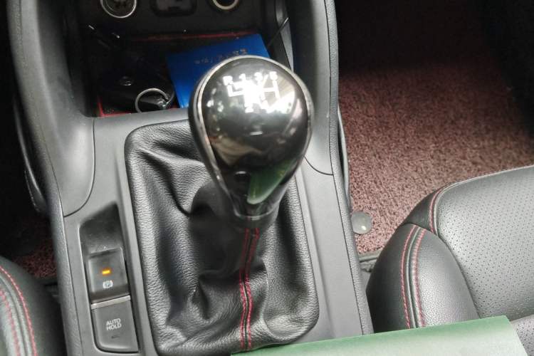 Used CHANGAN CS75 2016 2.0L Manual Leading Version China V Standard Gear Lever