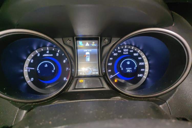 Used CHANGAN CS75 2016 2.0L Manual Luxury Version China V Standard Instrument Cluster