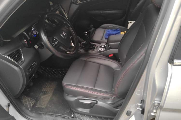 Used CHANGAN CS75 2016 2.0L Manual Luxury Version China IV Standard Left Front Seat