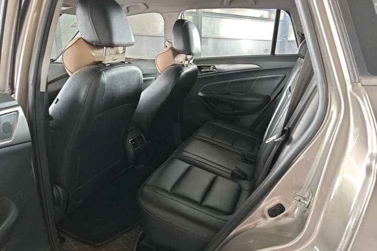 Used CHANGAN CS75 2016 1.8T Automatic Elite Model China V Standard Left Rear Seat