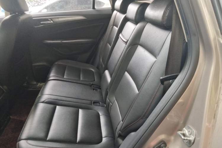 Used CHANGAN CS75 2016 2.0L Manual Leading Version China V Standard Left Rear Seat