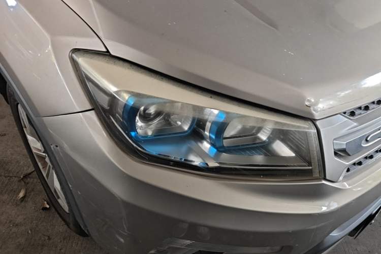 Used CHANGAN CS75 2016 1.8T Automatic Elite Model China V Standard Right Front Headlight