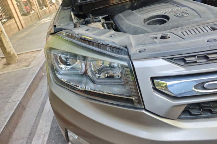Used CHANGAN CS75 2016 1.8T Automatic Prestige Model China V Standard Right Front Headlight