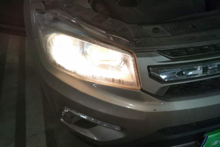 Used CHANGAN CS75 2016 1.5T Manual Active Model Right Front Headlight