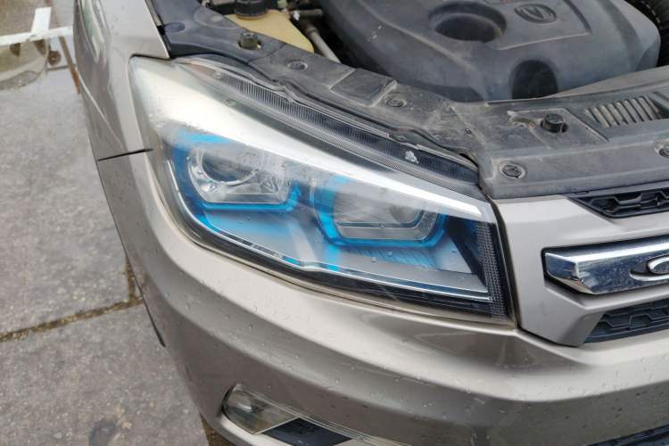 Used CHANGAN CS75 2016 1.8T Automatic Elite Model China V Standard Right Front Headlight