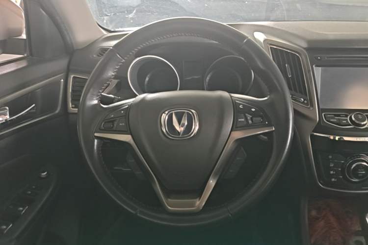 Used CHANGAN CS75 2016 1.8T Automatic Elite Model China V Standard Steering Wheel