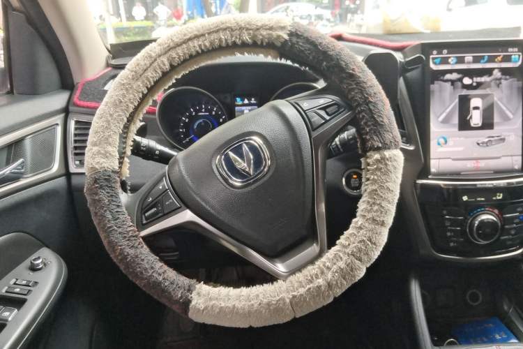Used CHANGAN CS75 2016 2.0L Manual Leading Version China V Standard Steering Wheel