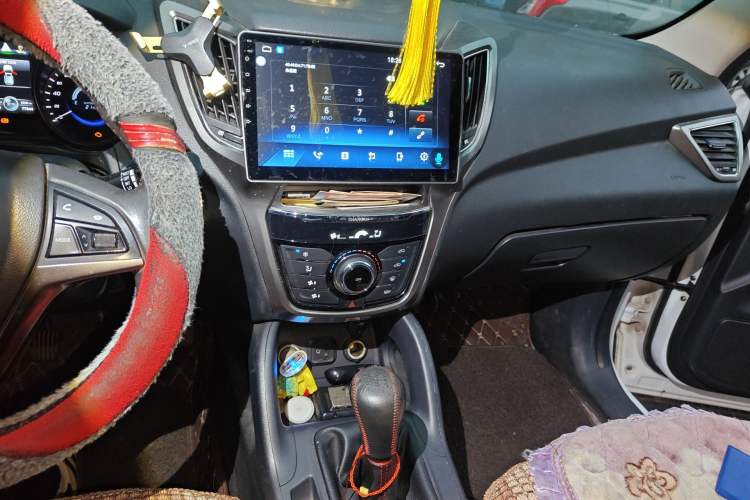 Used CHANGAN CS75 2016 2.0L Manual Luxury Version China V Standard Audio And AC Panel