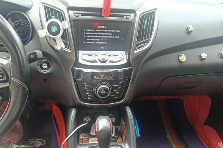 Used CHANGAN CS75 2016 1.8T Automatic Elite Model China IV Standard Audio And AC Panel