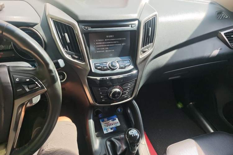 Used CHANGAN CS75 2016 2.0L Manual Luxury Version China V Standard Audio And AC Panel