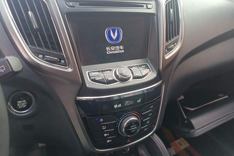 Used CHANGAN CS75 2016 1.8T Automatic Elite Model China V Standard Audio And AC Panel