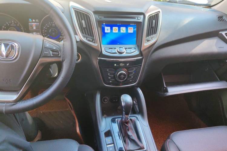 Used CHANGAN CS75 2016 1.8T Automatic Elite Model China V Standard Audio And AC Panel