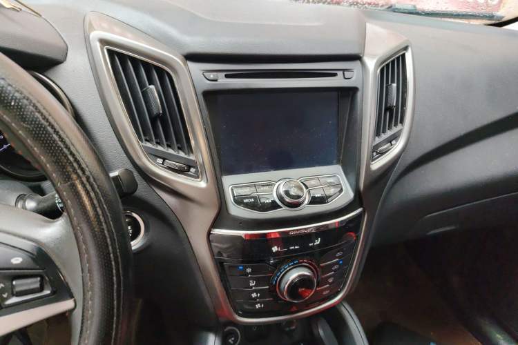 Used CHANGAN CS75 2016 1.5T Manual FENGSHANG Model Audio And AC Panel