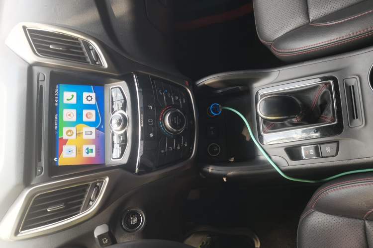 Used CHANGAN CS75 2016 1.8T Automatic Elite Model China V Standard Audio And AC Panel