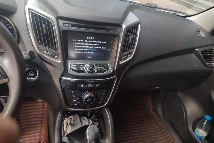Used CHANGAN CS75 2016 1.8T Automatic Elite Model China V Standard Audio And AC Panel