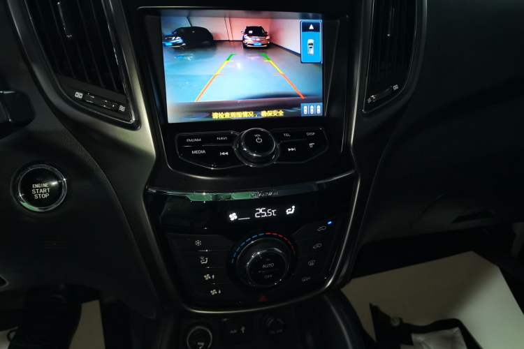 Used CHANGAN CS75 2016 1.8T Automatic Elite Model China V Standard Audio And AC Panel
