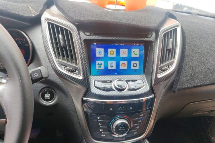 Used CHANGAN CS75 2016 1.8T Automatic Elite Model China V Standard Audio And AC Panel