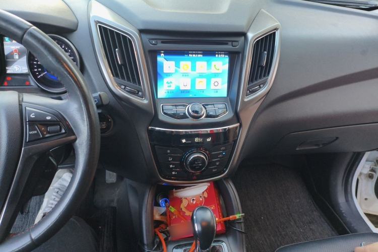 Used CHANGAN CS75 2016 1.8T Automatic Elite Model China V Standard Audio And AC Panel
