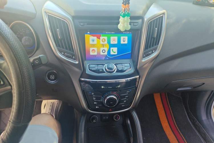 Used CHANGAN CS75 2016 2.0L Manual Luxury Version China V Standard Audio And AC Panel