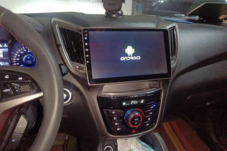 Used CHANGAN CS75 2016 1.8T Automatic Elite Model China IV Standard Audio And AC Panel