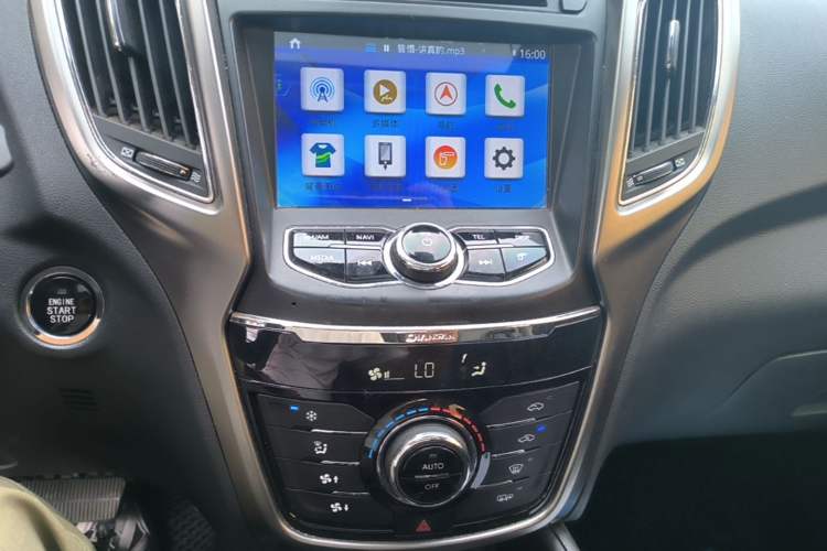 Used CHANGAN CS75 2016 1.8T Automatic Prestige Model China V Standard Audio And AC Panel